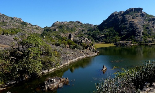 DAY 1 ARRIVAL IN MOUNT ABU & BOATING AT NAKKI LAKE DAY 1 ARRIVAL IN MOUNT ABU & BOATING AT NAKKI LAKE