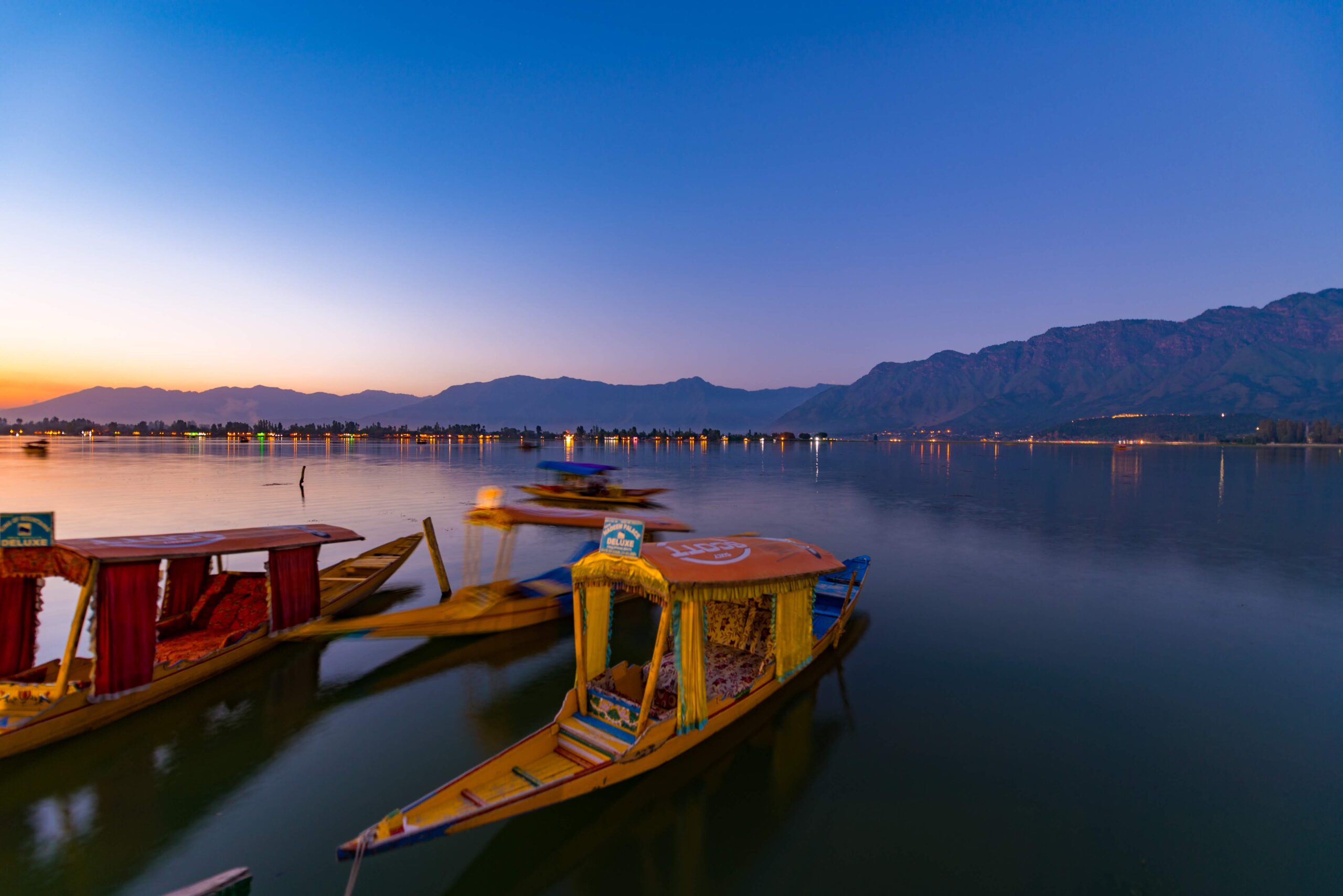 Day 1: Arrival in Srinagar – Romantic Welcome