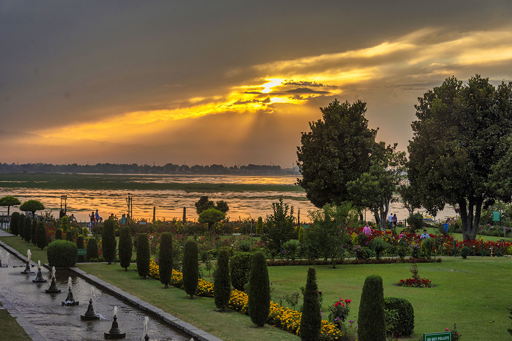 Kashmir Honeymoon Package