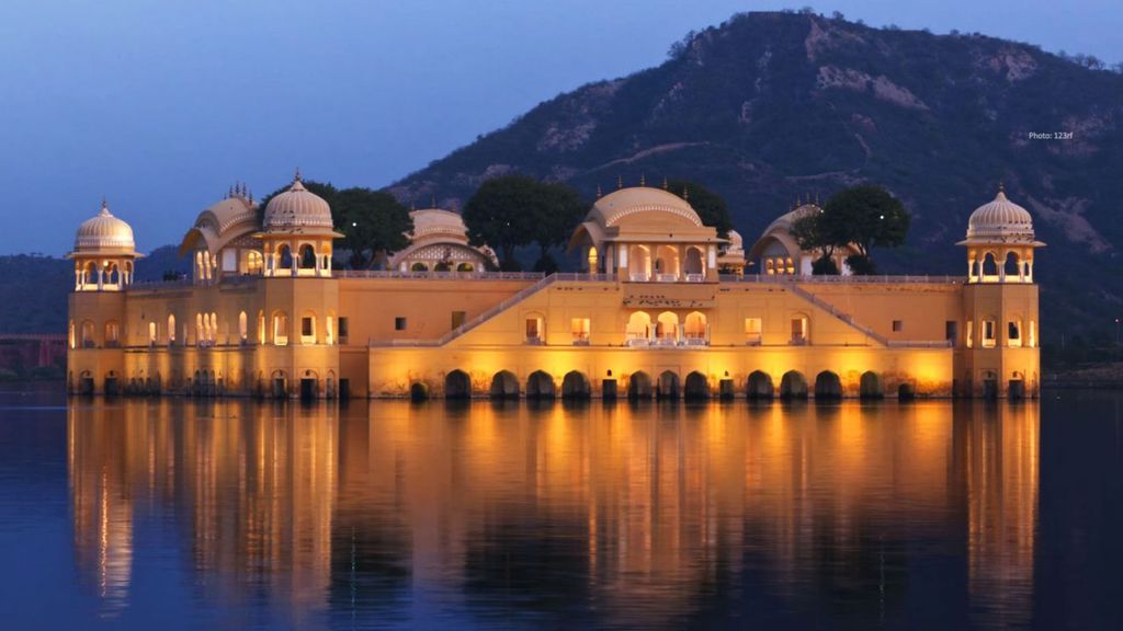 Pink City Jaipur With City of Lake Udaipur Pink City Jaipur With City of Lake Udaipur